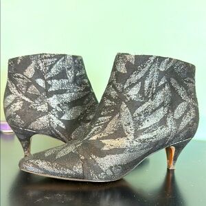 Sam Edelman Elegant Black Ankle Boots